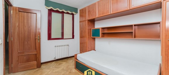 4 bedrooms Apartment in Madrid, Spain No. 137613 13