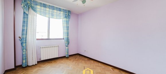 4 bedrooms Apartment in Madrid, Spain No. 137613 18