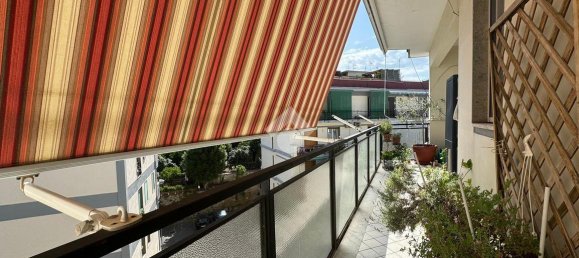 Квартира с 4 комнатами в Портичи, Италия № 110524 20