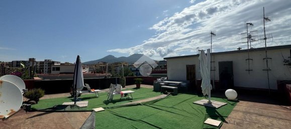 Квартира с 4 комнатами в Портичи, Италия № 110524 32