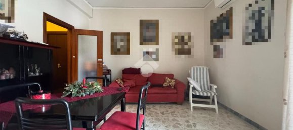 Квартира с 4 комнатами в Портичи, Италия № 110524 4