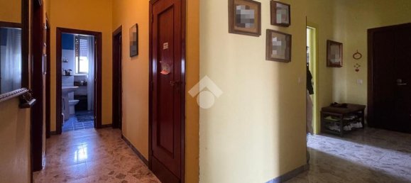 Квартира с 4 комнатами в Портичи, Италия № 110524 10