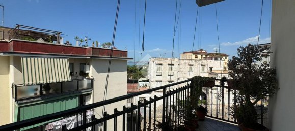 Квартира с 4 комнатами в Портичи, Италия № 110524 24