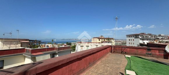 Квартира с 4 комнатами в Портичи, Италия № 110524 33