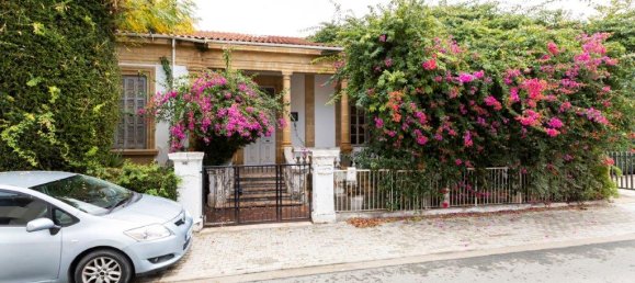 5 bedrooms House in Nicosia, Cyprus No. 16423 2