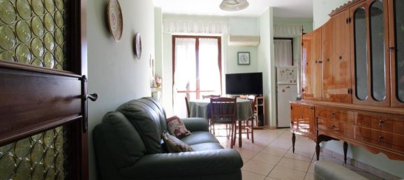 Квартира с 3 спальнями в Терни, Италия № 209838 5