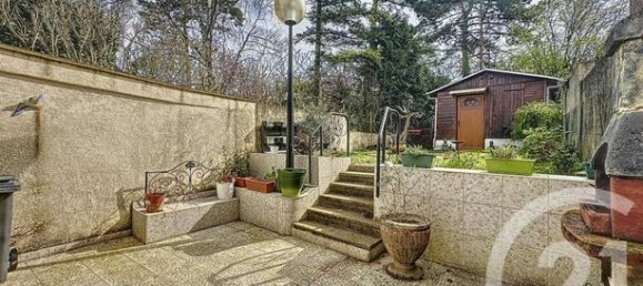 Casa de 3 dormitorios en Val-d'Oise, France No. 359398 3