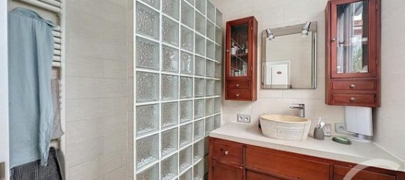 Casa de 3 dormitorios en Val-d'Oise, France No. 359398 11