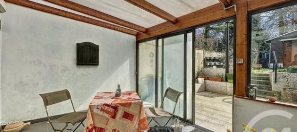 Casa de 3 dormitorios en Val-d'Oise, France No. 359398 2