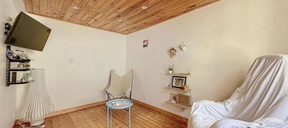 Casa de 3 dormitorios en Val-d'Oise, France No. 359398 9