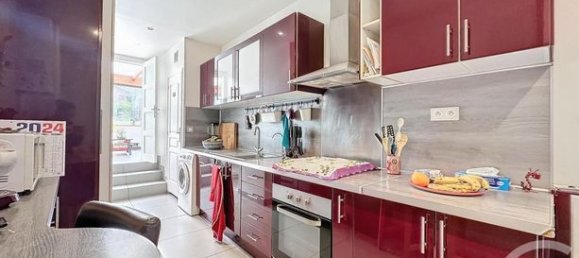 Casa de 3 dormitorios en Val-d'Oise, France No. 359398 4