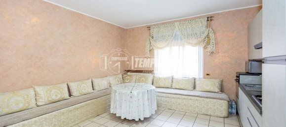 3 Schlafzimmer Wohnung in Caravaggio, Italy, Nr. 140252 8
