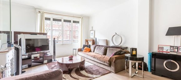 Apartamento de 1 dormitorio en Neuilly-sur-Seine, France No. 173743 2