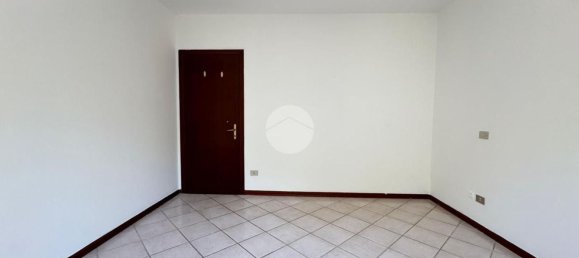 3 rooms Apartment in Curtatone, Italy No. 338419 8