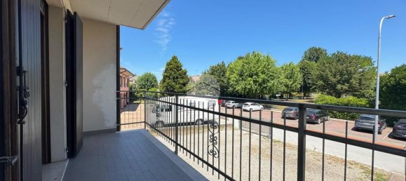 3 rooms Apartment in Curtatone, Italy No. 338419 14