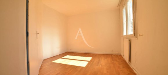 2 Schlafzimmer Wohnung in Fontenay-sous-Bois, France, Nr. 173943 4