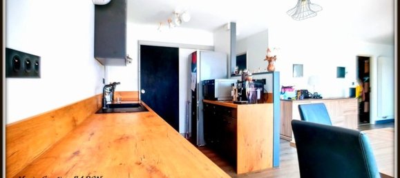 3 bedrooms House in Luant, France No. 241877 2