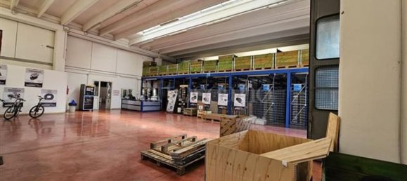 Склад 1500м² в Сабаудия, Италия № 373011 14