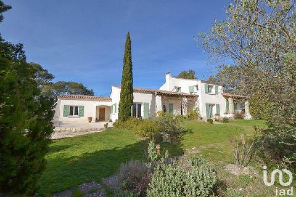 Casa de 6 dormitorios en Nimes, France No. 24792