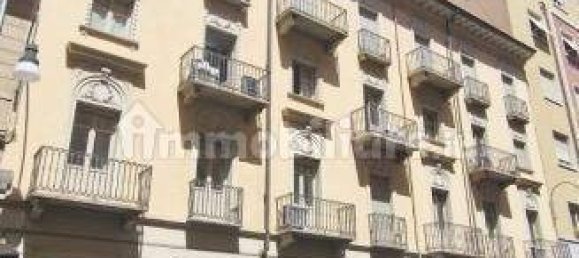 5 rooms Building in Turin, Italy No. 308398 2