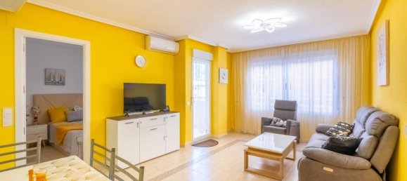 Apartamento de 2 dormitorios en Torrevieja, Spain No. 142318 2