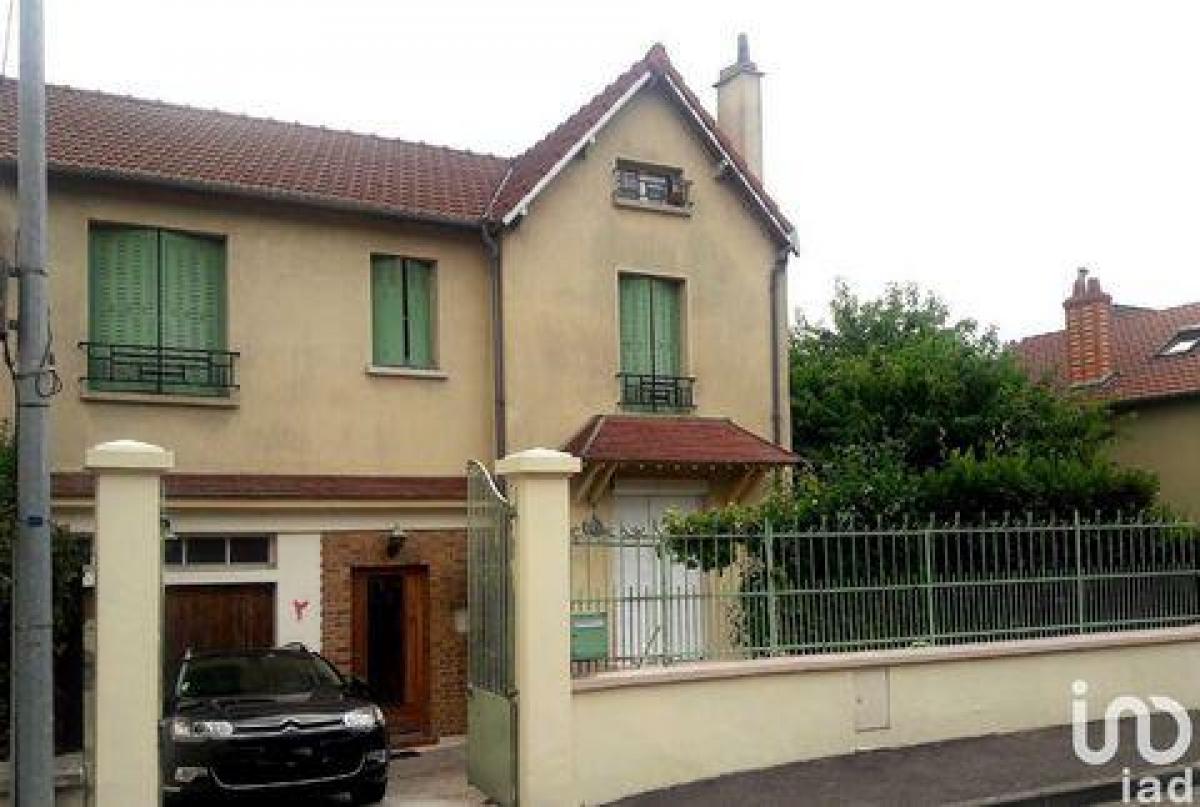 5 bedrooms House in Limay, France No. 24105