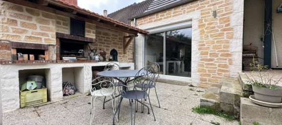 5 bedrooms House in Mauregny-en-Haye, France No. 211207 28