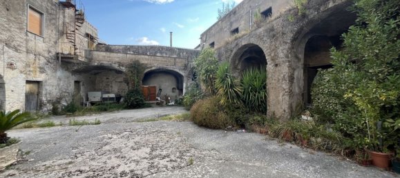 10 غرف نوم منزل في Camigliano, Italy رقم 331288 3