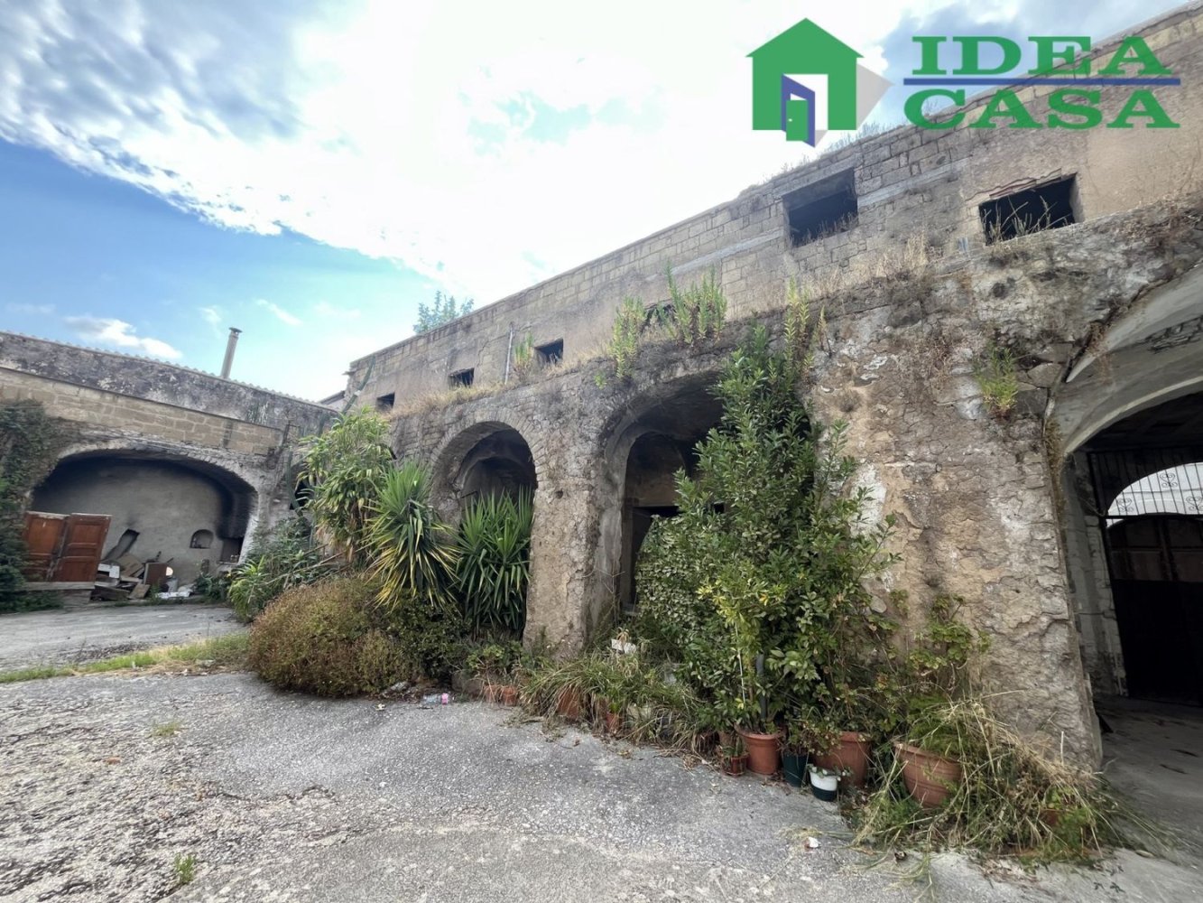 10 غرف نوم منزل في Camigliano, Italy رقم 331288