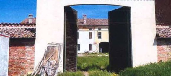 4 rooms Apartment in Sabbioneta, Italy No. 186595 11