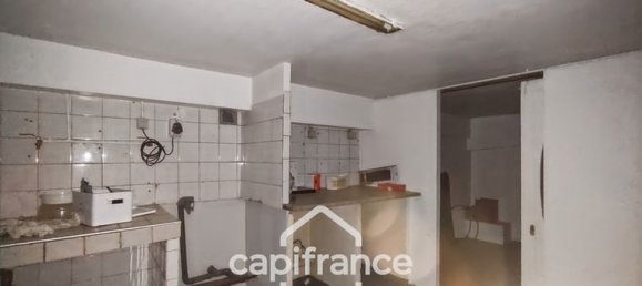 130m² Commercial property in Villeneuve-sur-Lot, France No. 310460 5