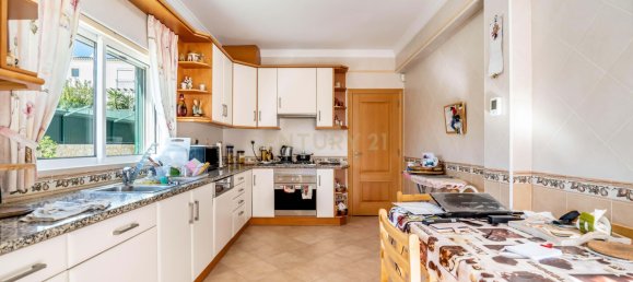 4 bedrooms Villa in Albufeira, Portugal No. 102710 17