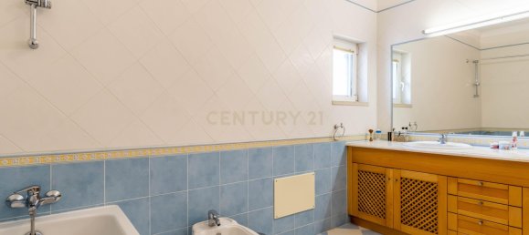 4 bedrooms Villa in Albufeira, Portugal No. 102710 3