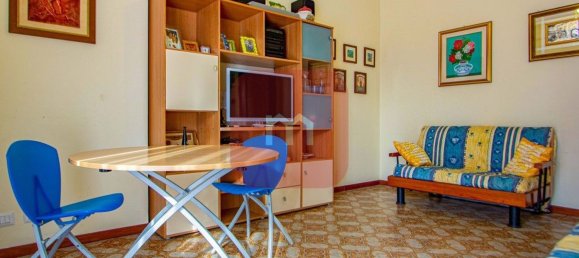 Квартира с 2 комнатами в Помеция, Италия № 205803 4