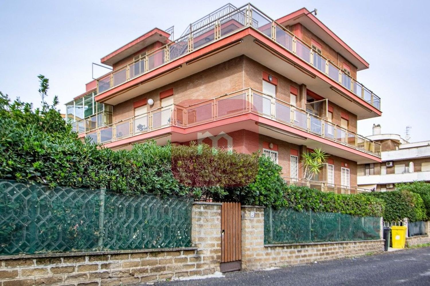 Квартира с 2 комнатами в Помеция, Италия № 205803