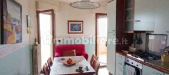 3 Schlafzimmer Wohnung in Trani, Italy, Nr. 185875 6