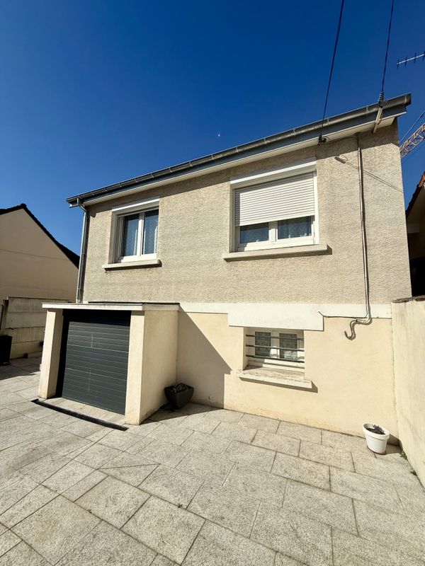 Casa T3 em Le Blanc-Mesnil, France N.º 136925