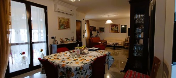 Casa de 3 habitaciónes en San Severo, Italy No. 19934 8