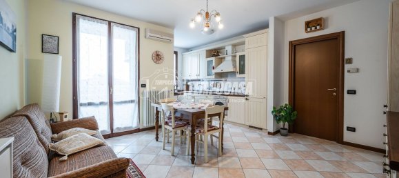 3 rooms Apartment in Savignano sul Panaro, Italy No. 301961 4