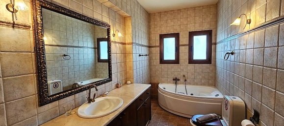 250m² Villa in Heraklion, Greece No. 3074 18