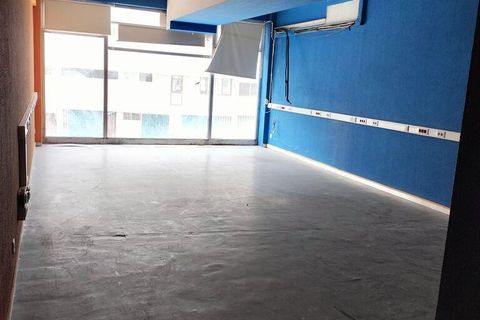 73m² Commercial property in Porto, Portugal No. 150074