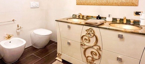 5غرفة منزل في Reggio Emilia, Italy رقم 9358 39