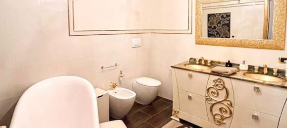 5غرفة منزل في Reggio Emilia, Italy رقم 9358 23