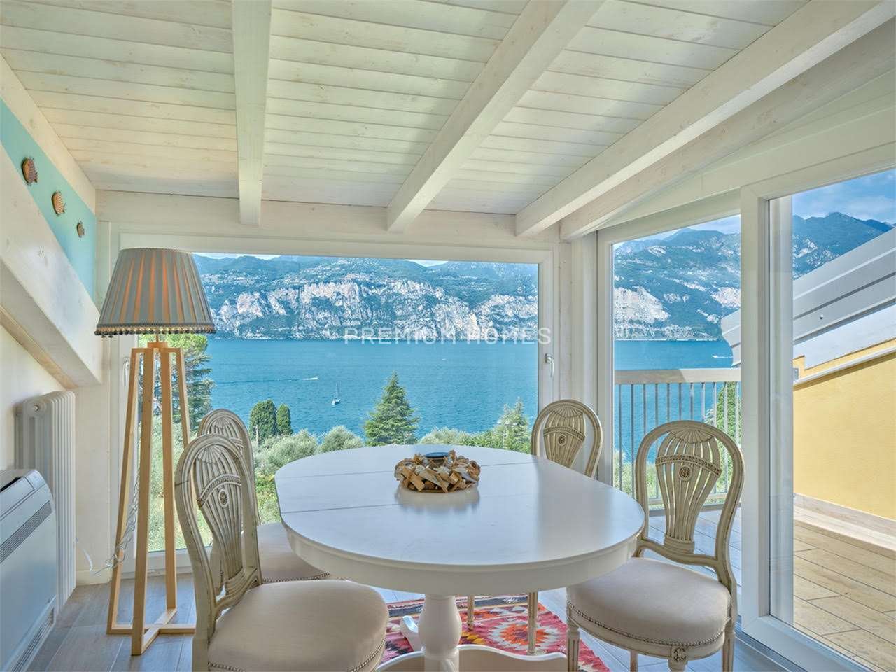 2 bedrooms Penthouse in Malcesine, Italy No. 370634