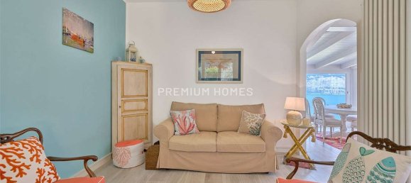 2 bedrooms Penthouse in Malcesine, Italy No. 370634 4