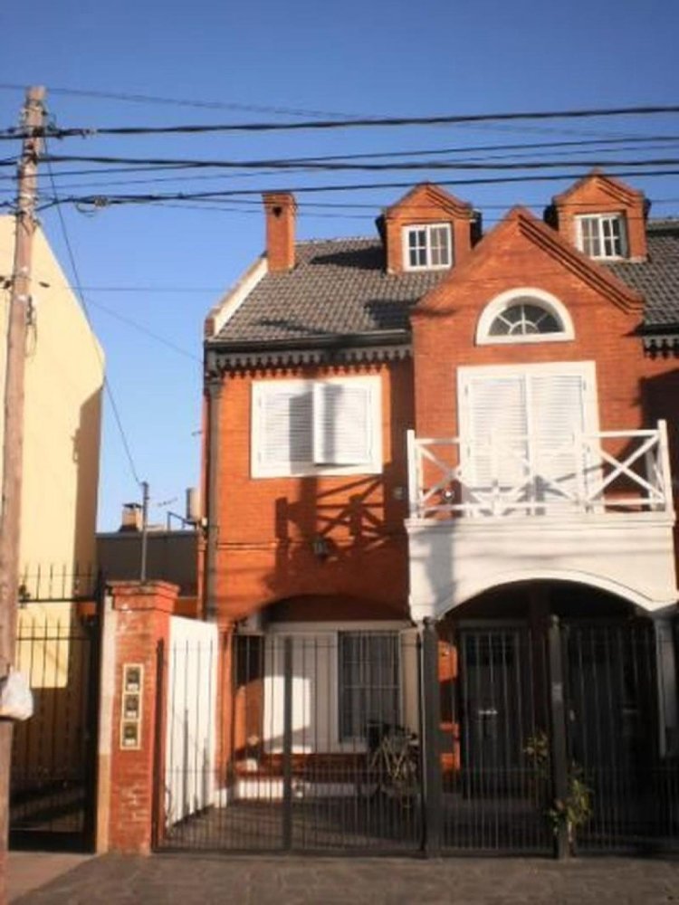 3 bedrooms House in Tres de Febrero, Argentina No. 72100