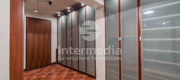 3 bedrooms Villa in Brescia, Italy No. 303520 30
