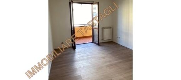 2 rooms Apartment in Florence, Italy No. 30994 4