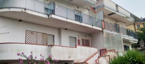 5 rooms House in Olevano sul Tusciano, Italy No. 291553 11