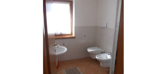 5 rooms Apartment in San Pietro di Cadore, Italy No. 252513 2